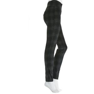 MeMoi NWT plaid slimming shaping legging. Size M/L. Black and gray plaid.